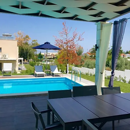 W Pool Halkidiki Pefkochori