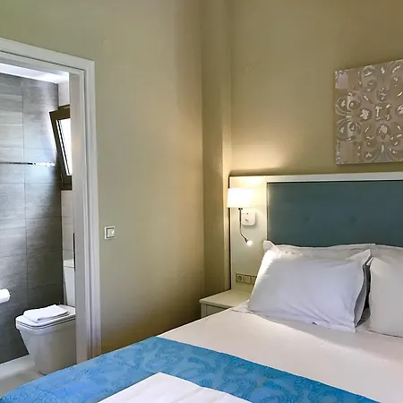 W Pool Halkidiki Villa *