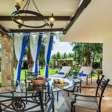 W Pool Halkidiki Villa Pefkochori