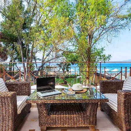 W Pool Halkidiki