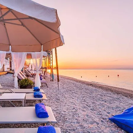 W Pool Halkidiki